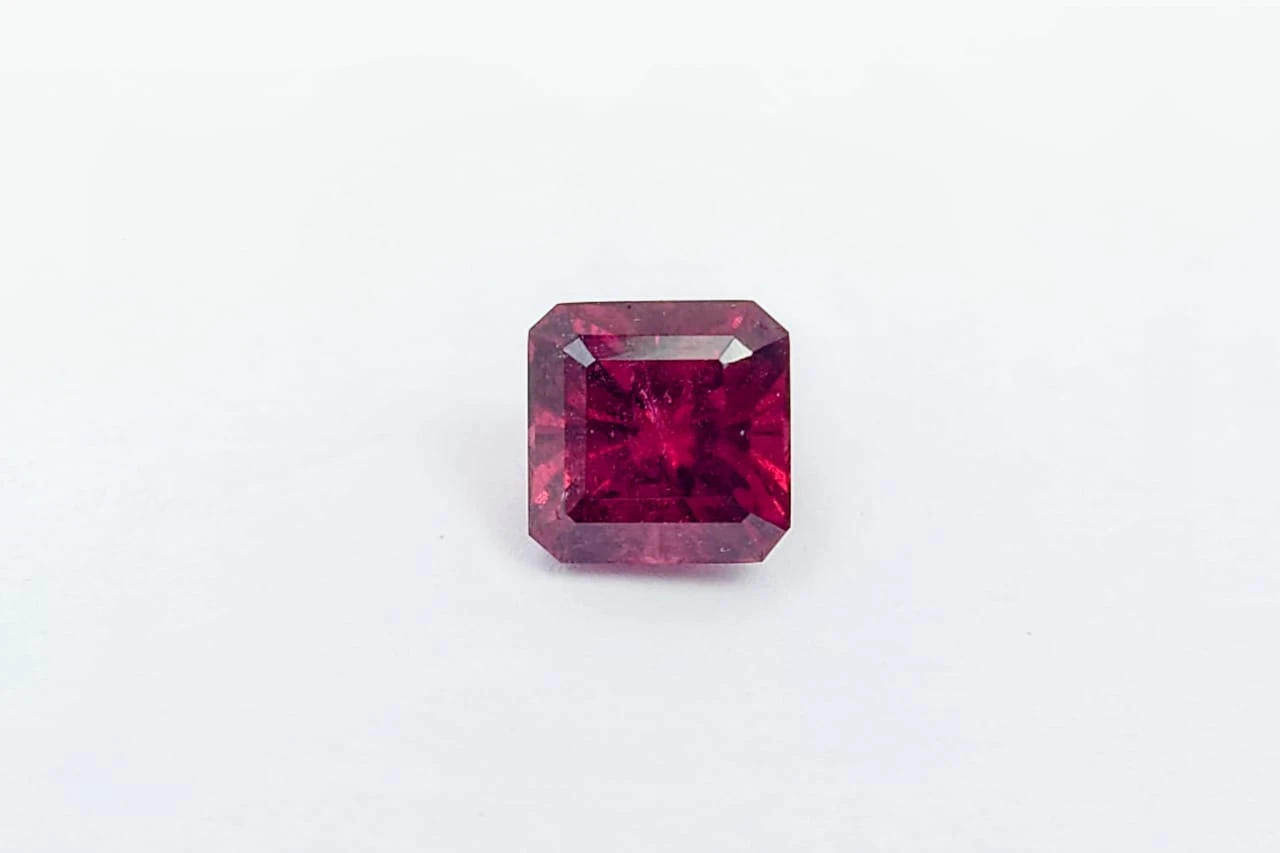 1.77ct Natural Rhodolite Garnet Loose Gemstone From Tanzania — view 5